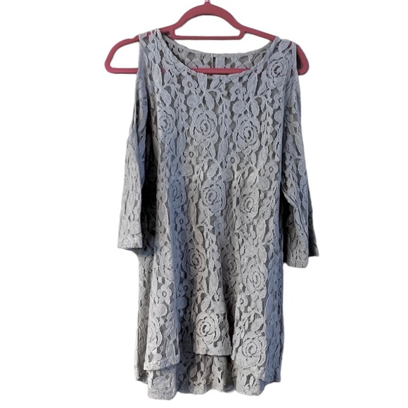 Cold Shoulder Lace Top - Picture 3 of 10